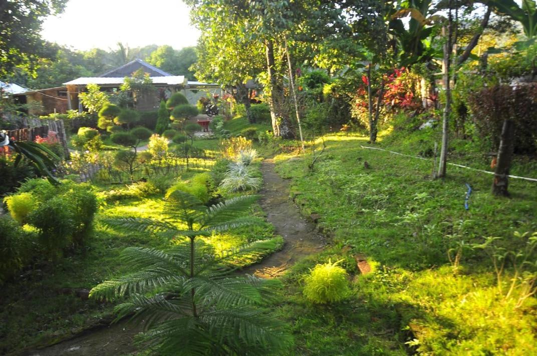 Pondok Guru Bakti Cottage Сенару Екстериор снимка