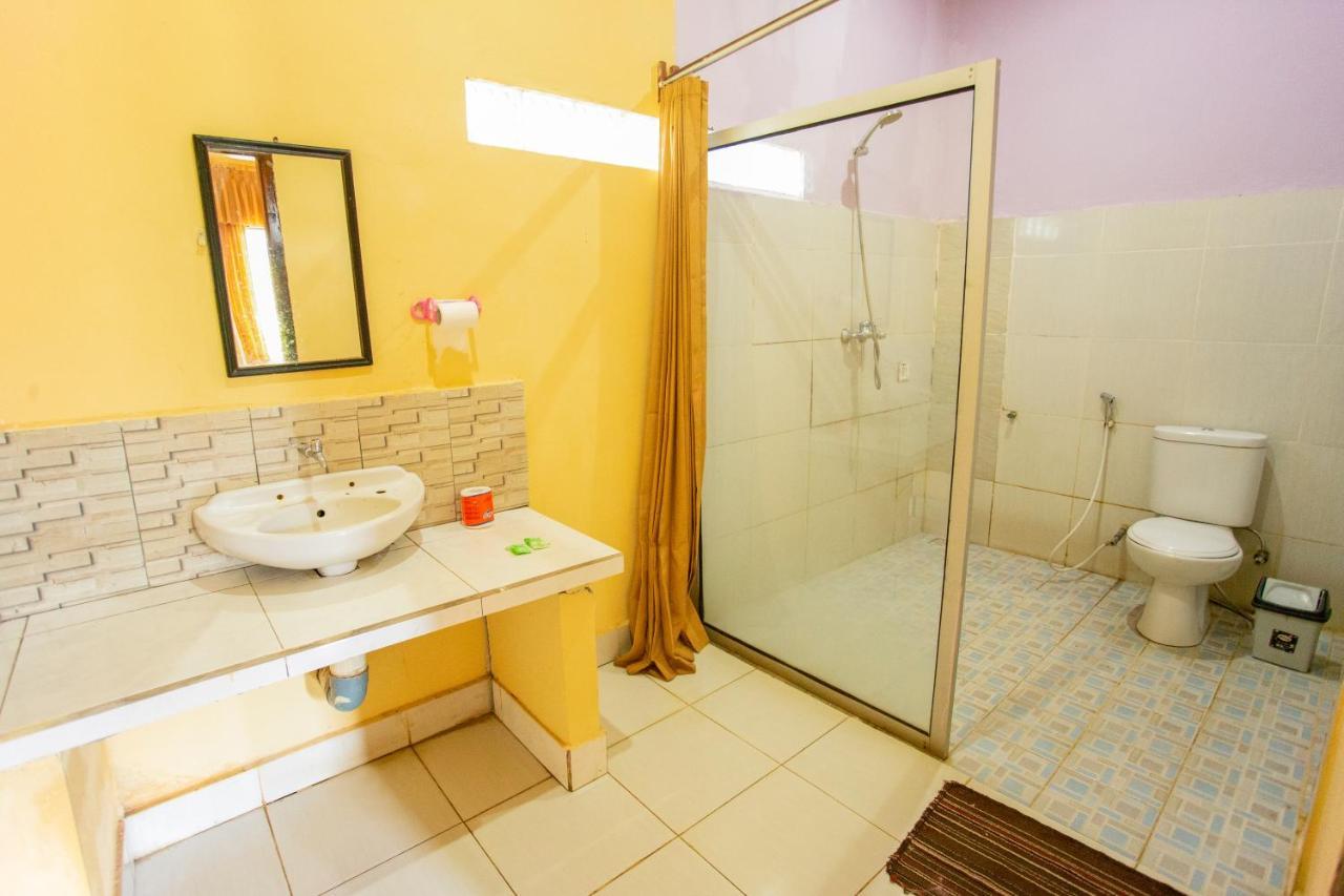 Pondok Guru Bakti Cottage Сенару Екстериор снимка
