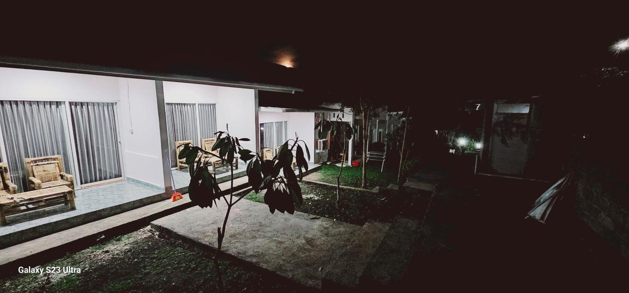 Pondok Guru Bakti Cottage Сенару Екстериор снимка